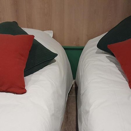 La Pause Sous Le Pin B&B Chambres D'Hotes Capestang Bagian luar foto