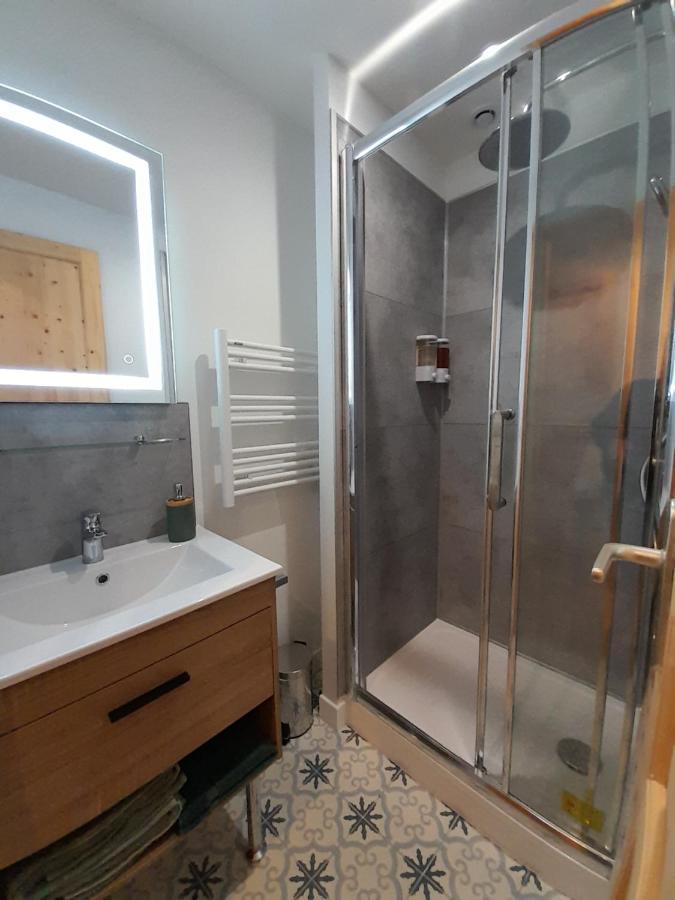 La Pause Sous Le Pin B&B Chambres D'Hotes Capestang Bagian luar foto