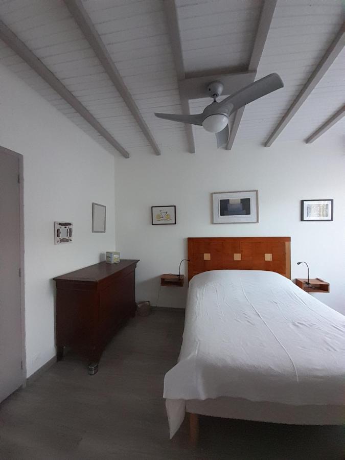 La Pause Sous Le Pin B&B Chambres D'Hotes Capestang Bagian luar foto