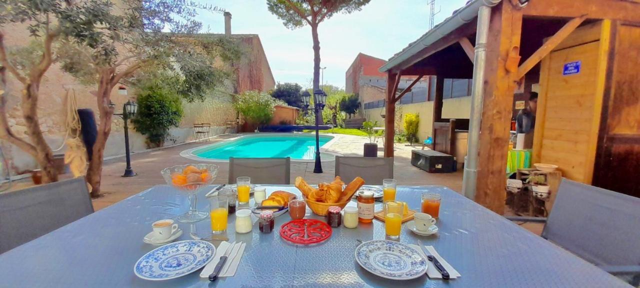 La Pause Sous Le Pin B&B Chambres D'Hotes Capestang Bagian luar foto