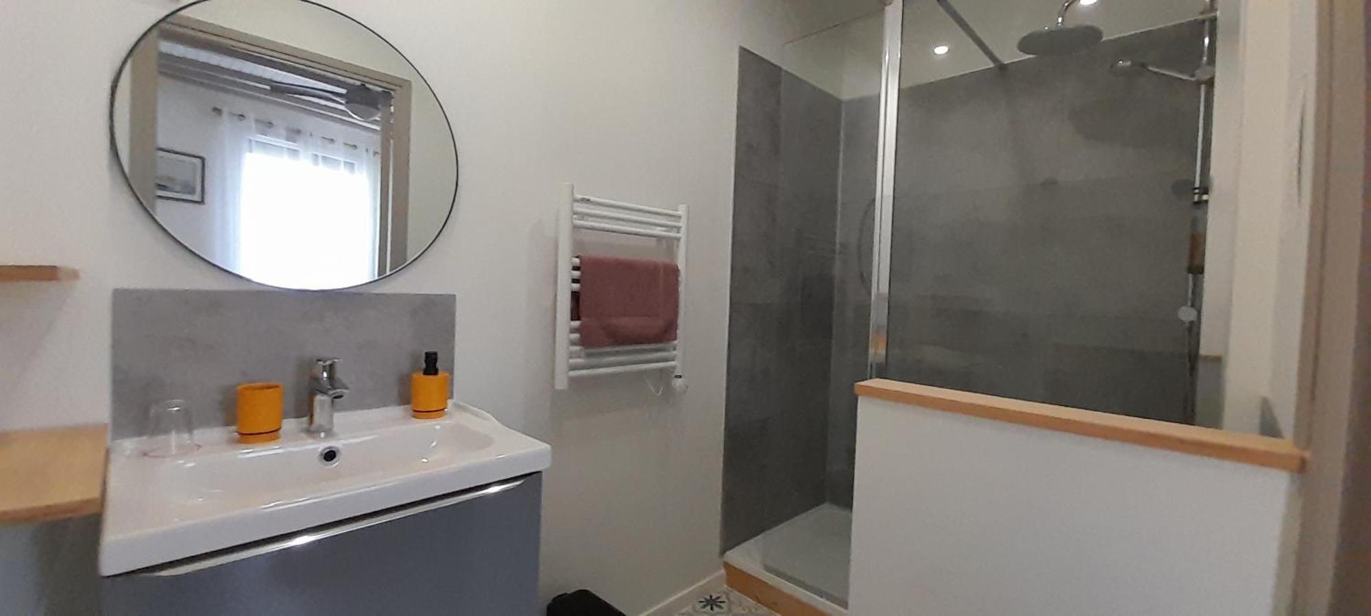 La Pause Sous Le Pin B&B Chambres D'Hotes Capestang Bagian luar foto